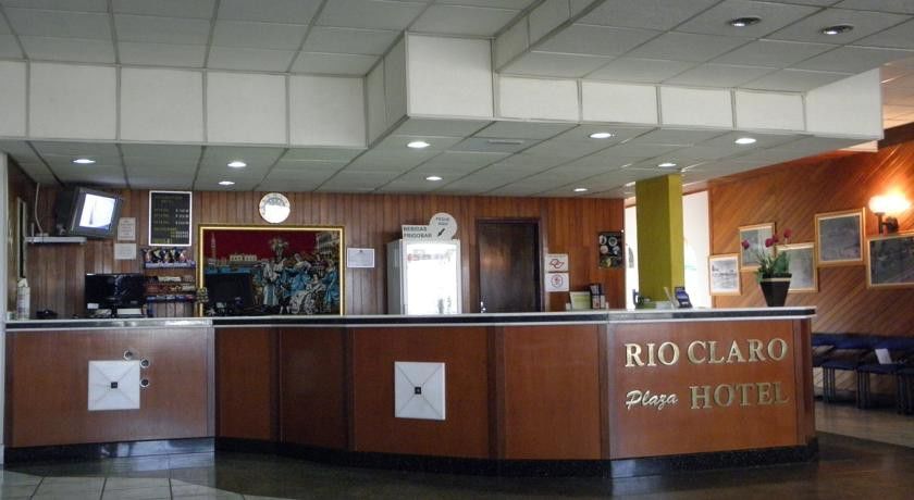 Rio Claro Plaza Hotel Bagian luar foto