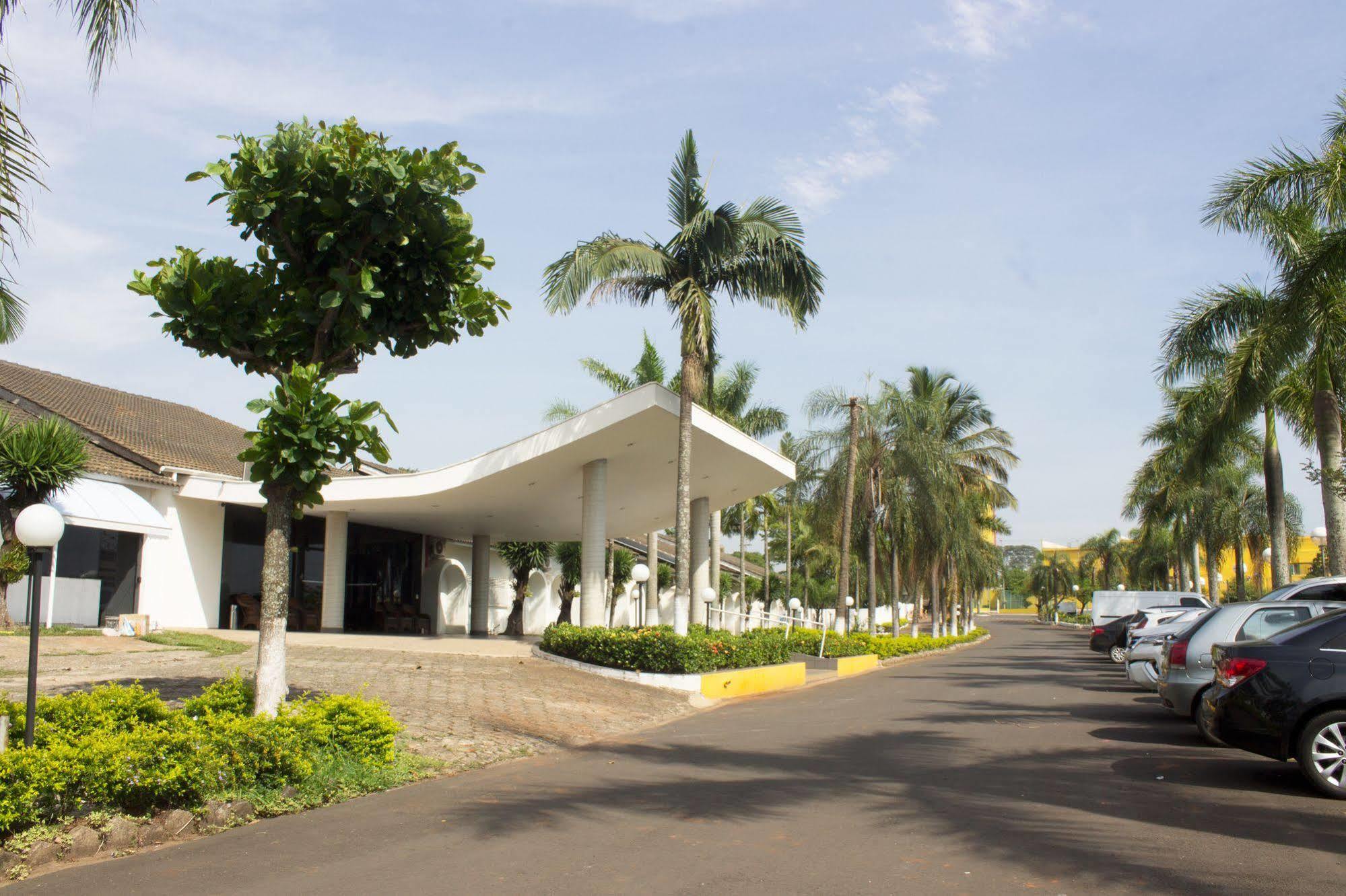 Rio Claro Plaza Hotel Bagian luar foto